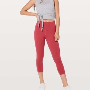 NWT Lululemon Speed Wunder Mid Rise Crop 23" Red